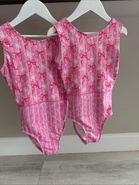 Quatro gymnastics leotard limited bow edition